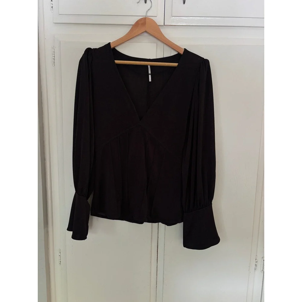 Free People Killer Queen Top  Black Deep V-Neck Puff Sleeve Blouse Bohemian  L